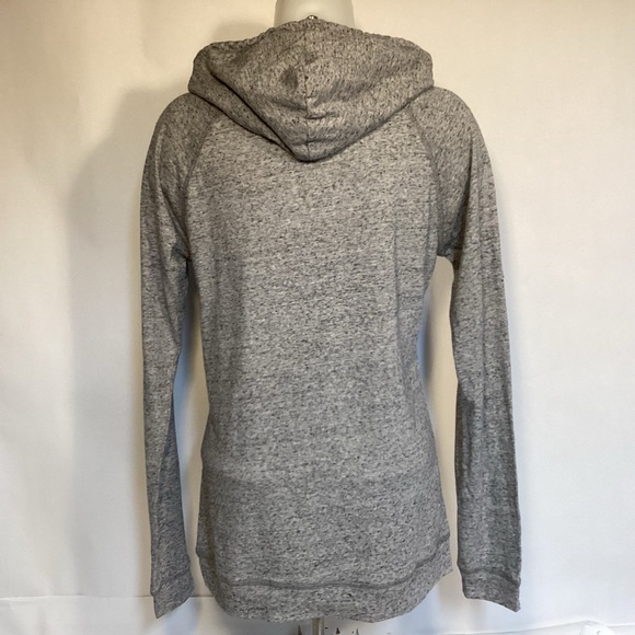 Ohio State Buckeyes Women’s hoodie long sleeve t-shirt Women’s size medium - Picture 4 of 9